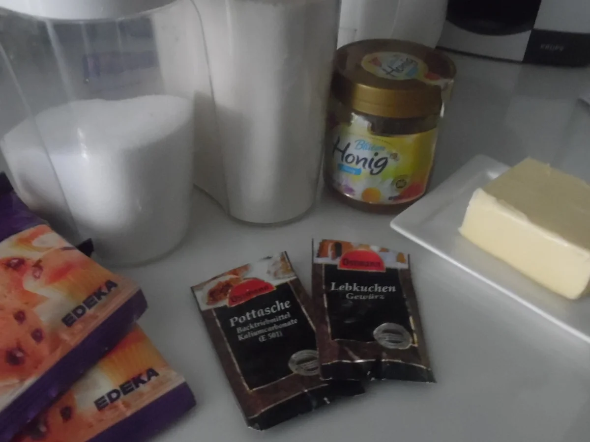 Rezept: Lebkuchenherzen, fruchtig gefüllt Bild Nr. 1010 Lebkuchenherzen, fruchtig gefüllt - Rezept - Bild Nr. 1010