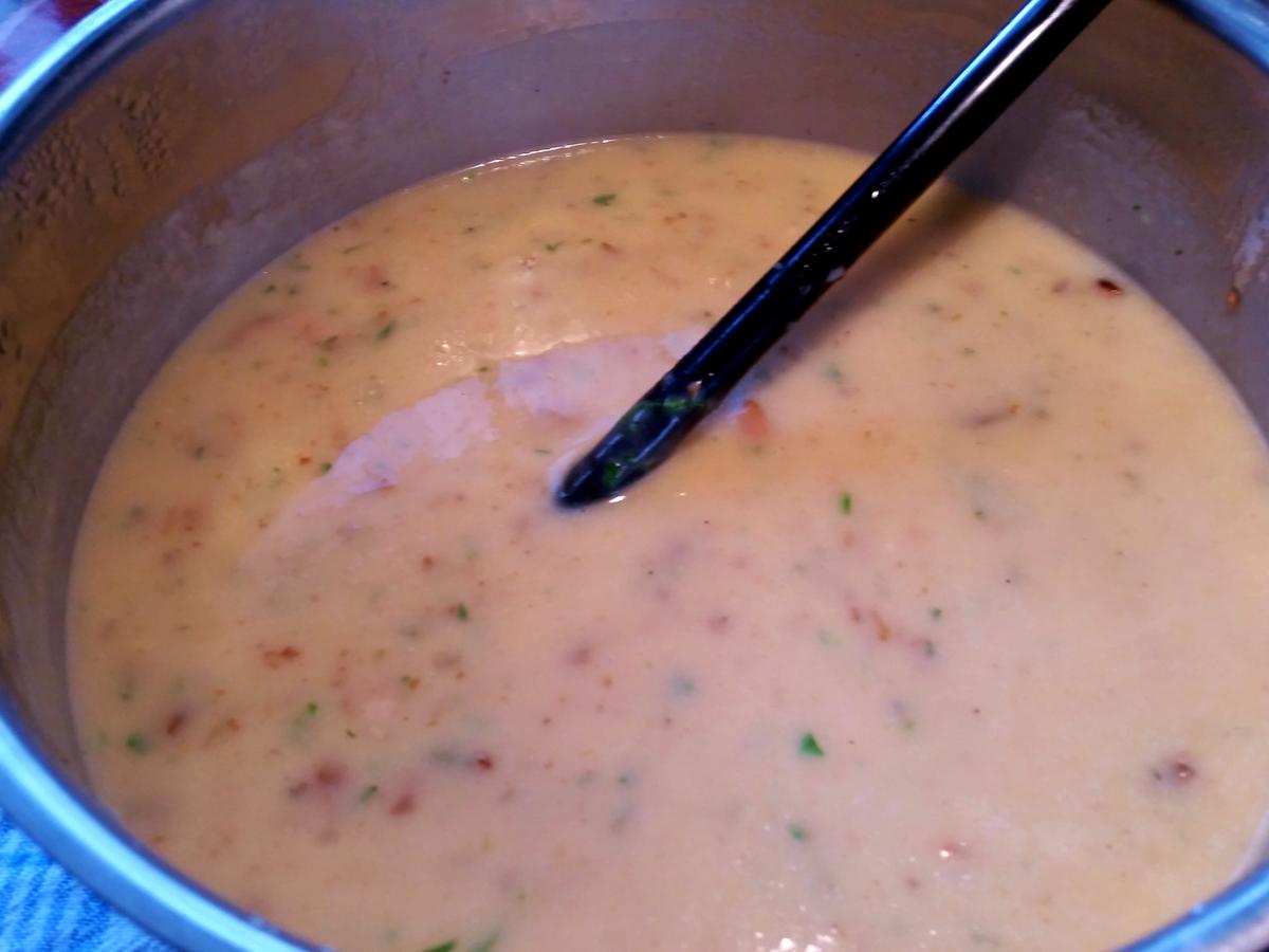 Kartoffelsuppe mit Pfifferlingen - Rezept - kochbar.de