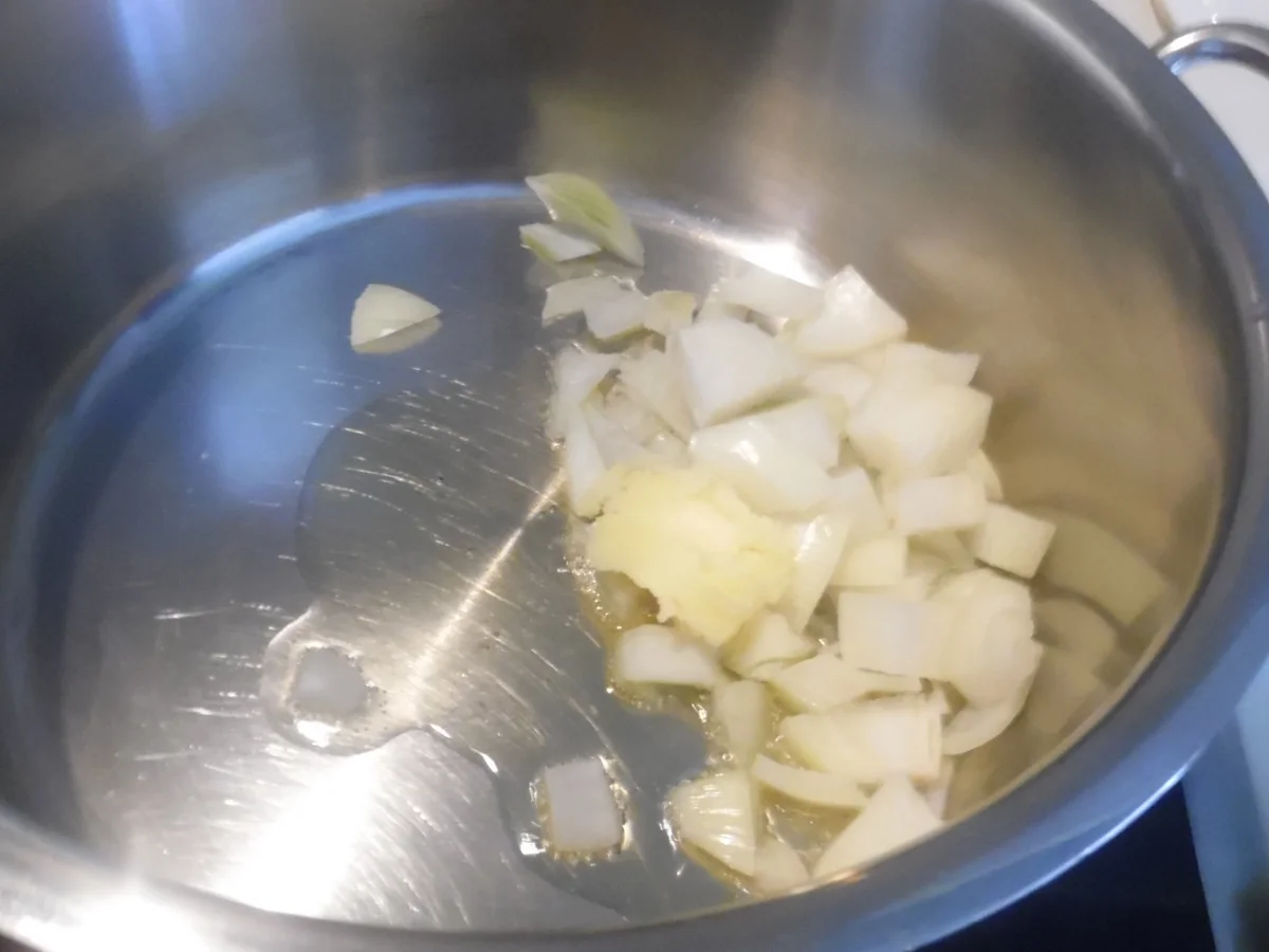 Tiroler Speck-Knödel mit Rahm-Sauerkraut und Zwiebelschmelze - Rezept - Bild Nr. 1014