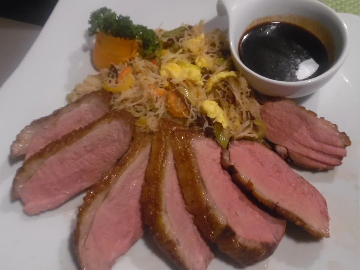 Glasierte Entenbrust mit pikanter Soße - Rezept - Bild Nr. 1005