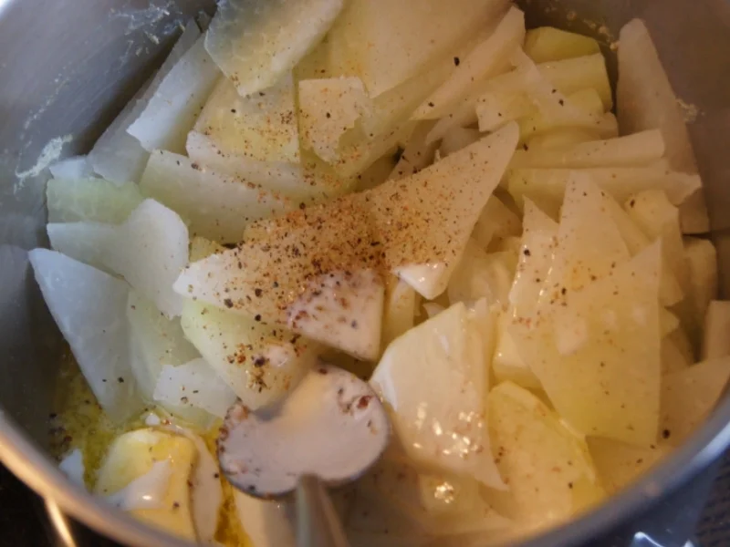 Stielkotelett mit Kohlrabigemüse und Kartoffelstampf - Rezept - Bild Nr. 1031