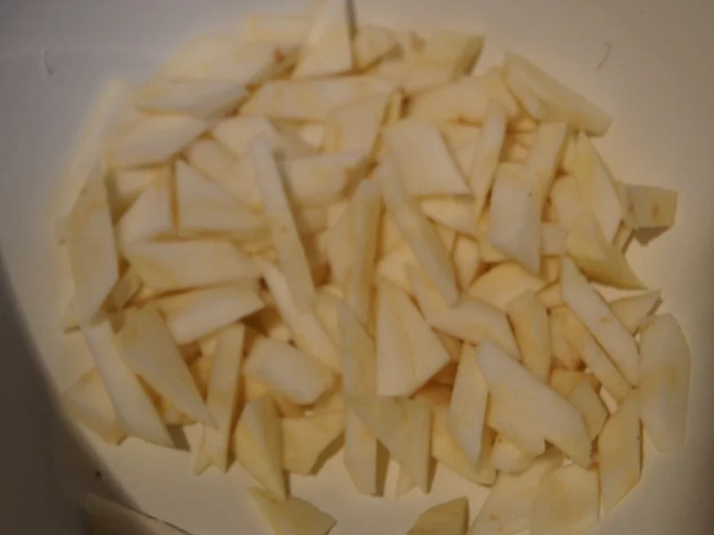 Hähnchensuppe mit Gemüse und Eierblumeneinlage - Rezept - Bild Nr. 1027