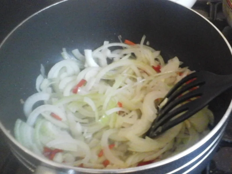 Porree-Rinddfleisch-Pasta und gemischten Salat - Rezept - Bild Nr. 1029