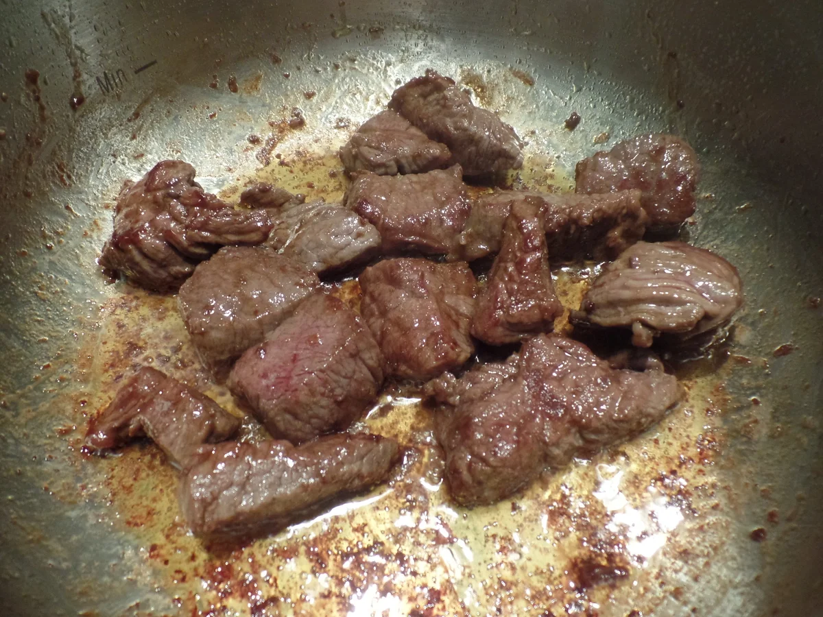 Rezept: Ouzo-Rind mit Reisnudeln Bild Nr. 1025 Ouzo-Rind mit Reisnudeln - Rezept - Bild Nr. 1025