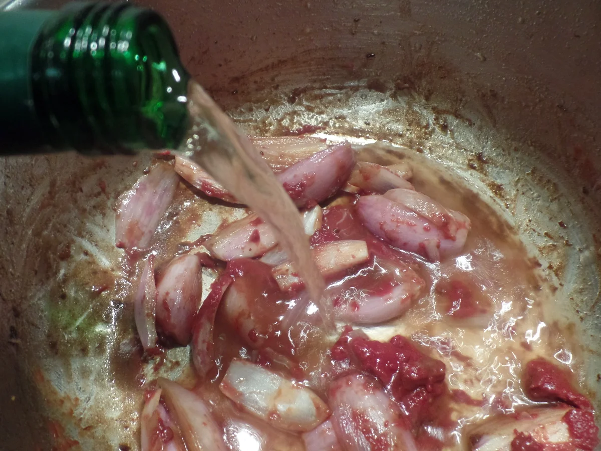 Rezept: Ouzo-Rind mit Reisnudeln Bild Nr. 1028 Ouzo-Rind mit Reisnudeln - Rezept - Bild Nr. 1028