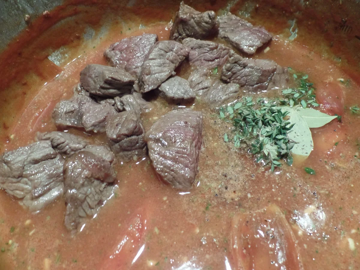 Rezept: Ouzo-Rind mit Reisnudeln Bild Nr. 1031 Ouzo-Rind mit Reisnudeln - Rezept - Bild Nr. 1031