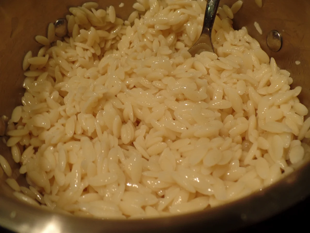 Rezept: Ouzo-Rind mit Reisnudeln Bild Nr. 1033 Ouzo-Rind mit Reisnudeln - Rezept - Bild Nr. 1033