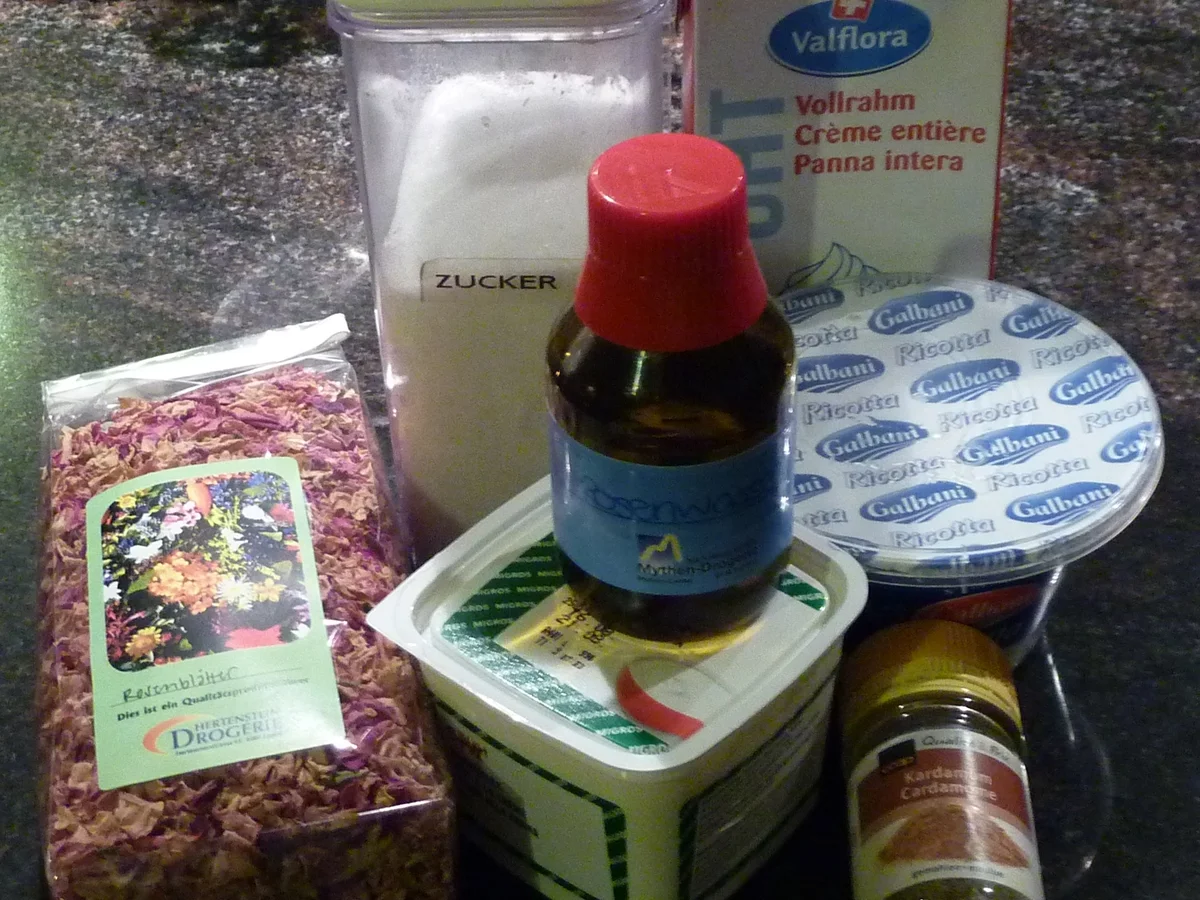 Rosenblüten Glace mit Litschi Früchte - Rezept - Bild Nr. 1033