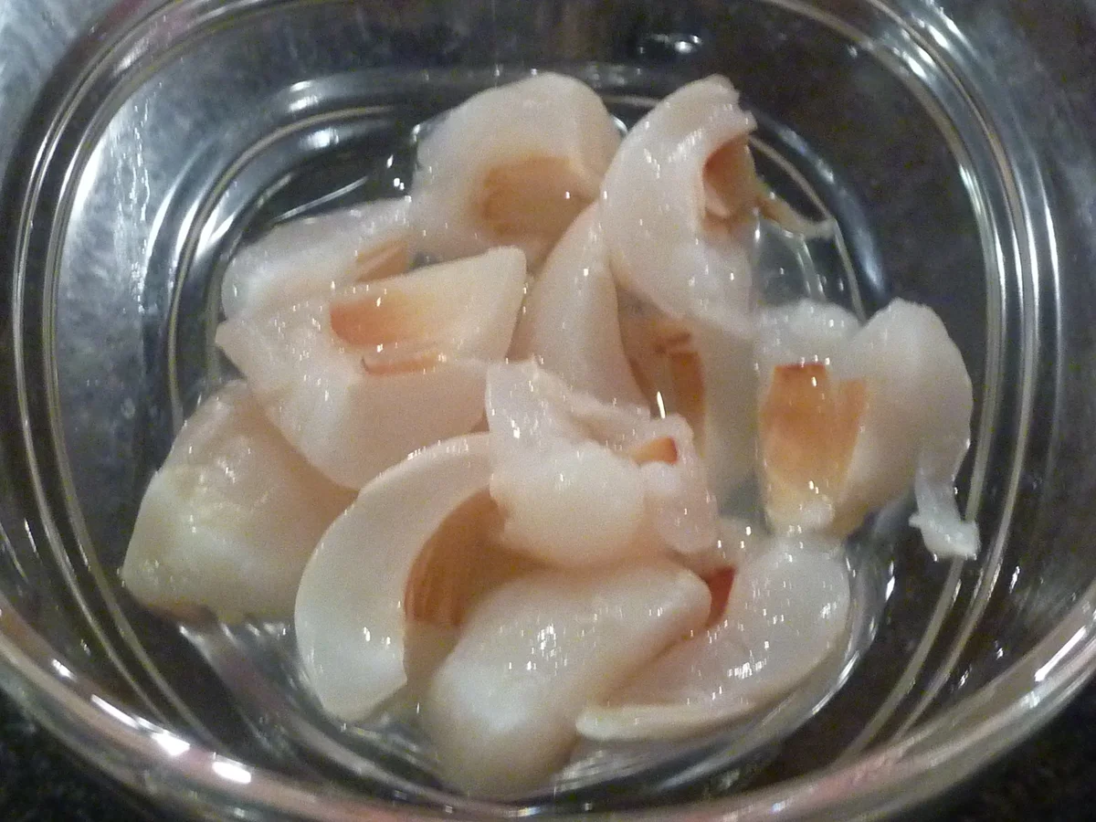 Rosenblüten Glace mit Litschi Früchte - Rezept - Bild Nr. 1037