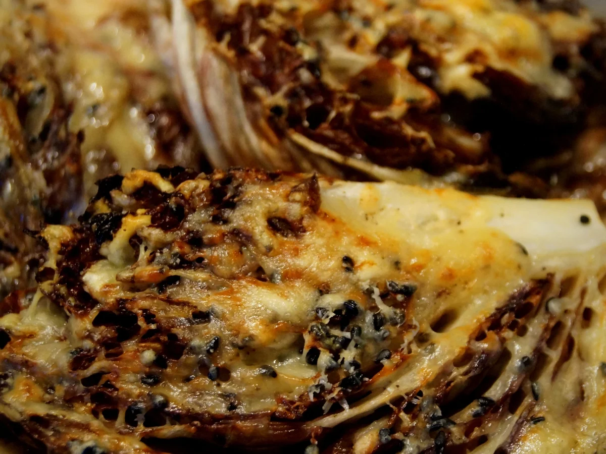 Radicchio mit Parmesan gratiniert - Rezept