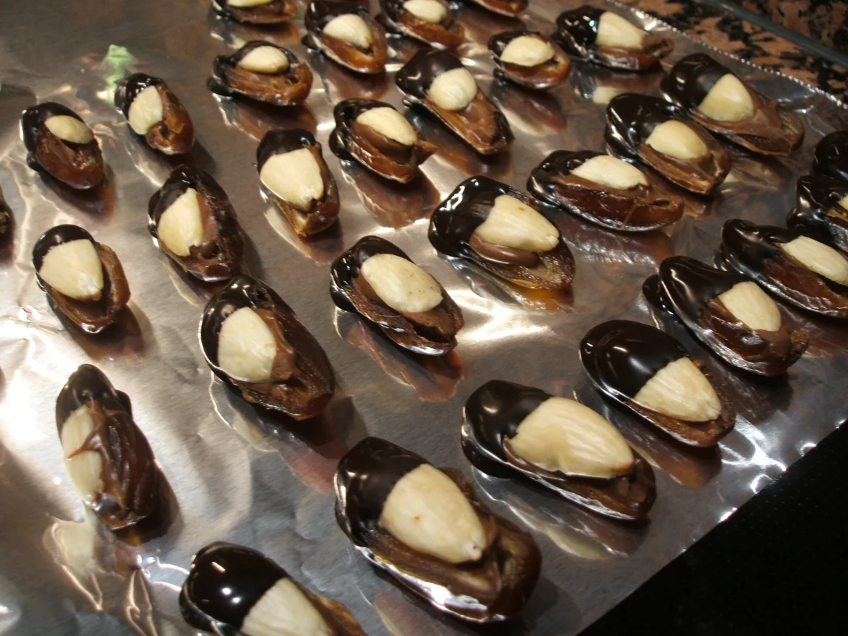 Konfekt: Gefüllte Datteln - Rezept - Bild Nr. 1037