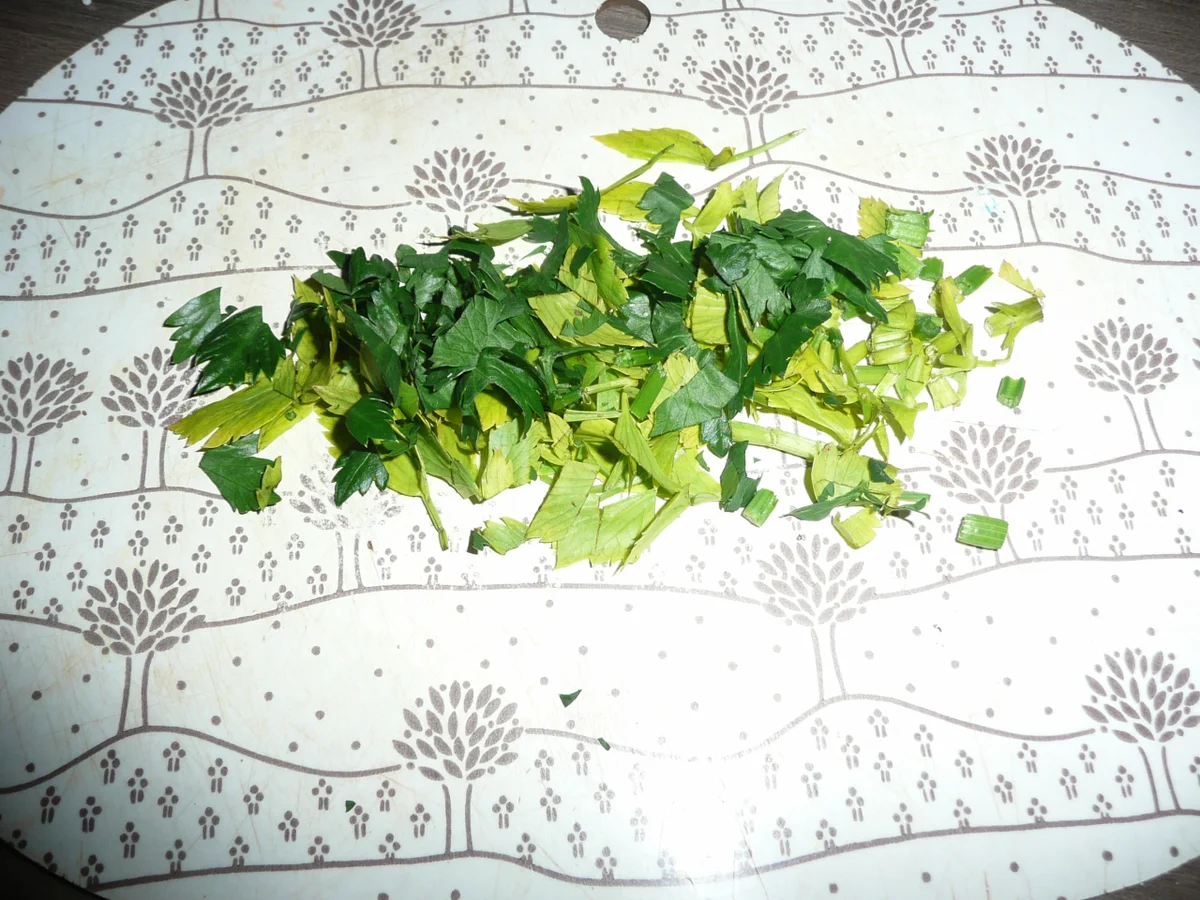 Wildschweinbraten mit Knödel, Steckrübengemüse und gem. Salat. - Rezept - Bild Nr. 1055