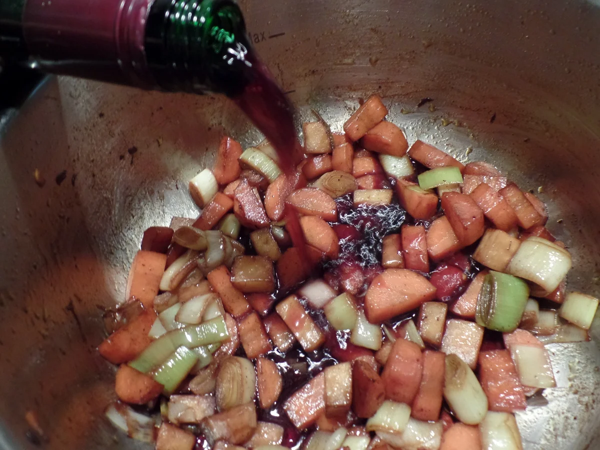 In Barolo geschmorte Rinderrolle (auch falsches Filet genannt)mit Polenta - Rezept - Bild Nr. 1054