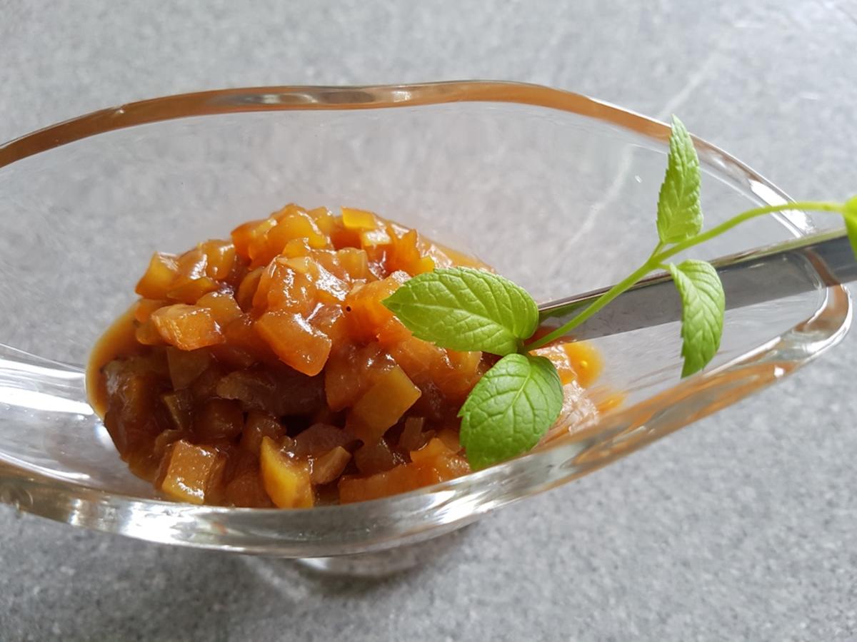 Bilder für Biggi`s Sossen / DIP`s = zartes Quitten-Apfel - Zwiebel Chutney - Rezept