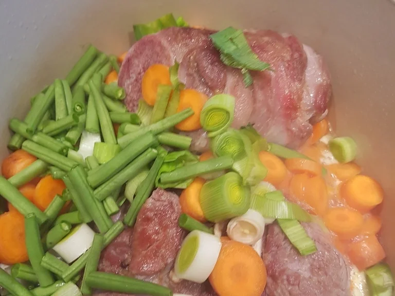 Rezept: Rindfleischsuppe ist die "Sonntagssuppe" à la Biggi Bild Nr. 1098 Rindfleischsuppe ist die "Sonntagssuppe" à la Biggi - Rezept - Bild Nr. 1098