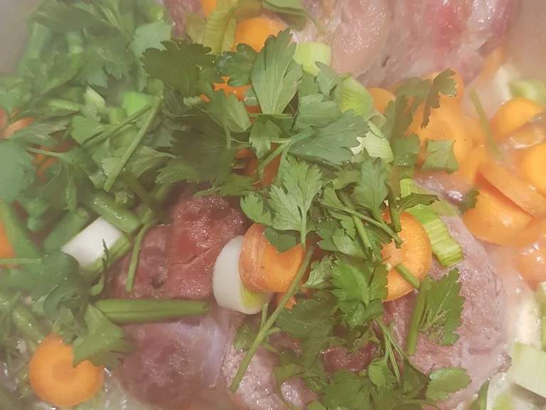 Rezept: Rindfleischsuppe ist die "Sonntagssuppe" à la Biggi Bild Nr. 1100 Rindfleischsuppe ist die "Sonntagssuppe" à la Biggi - Rezept - Bild Nr. 1100