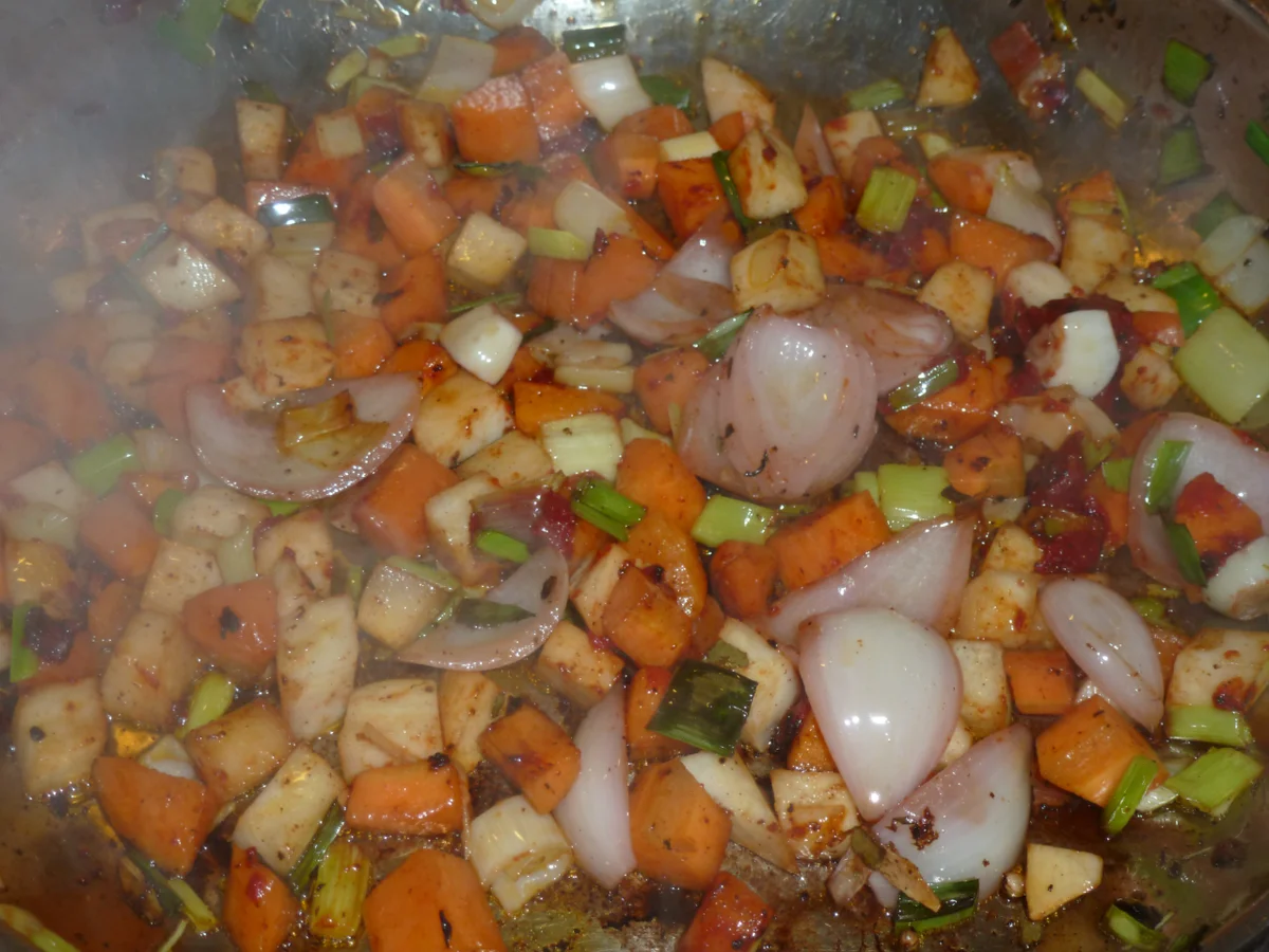 Rezept: Sauerbraten von der Rehkeule, aus dem Backofen Bild Nr. 1070 Sauerbraten von der Rehkeule, aus dem Backofen - Rezept - Bild Nr. 1070