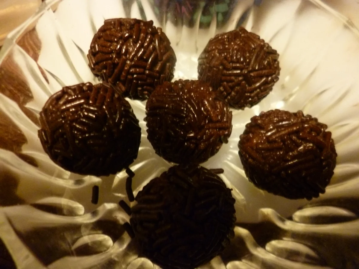 Rezept: Trüffel Rumkugeln Bild Nr. 1079 Trüffel Rumkugeln - Rezept - Bild Nr. 1079