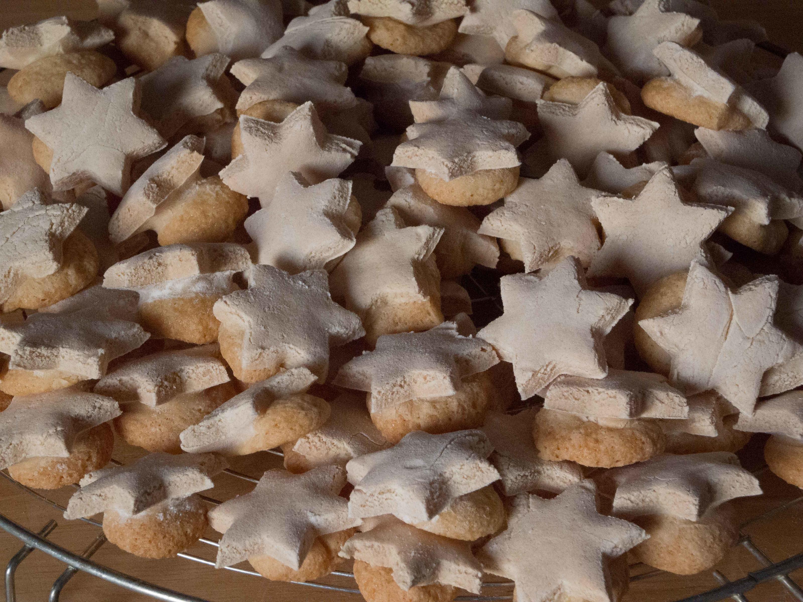 Bilder für Plätzchen: Kardamom-Sterne Rezept