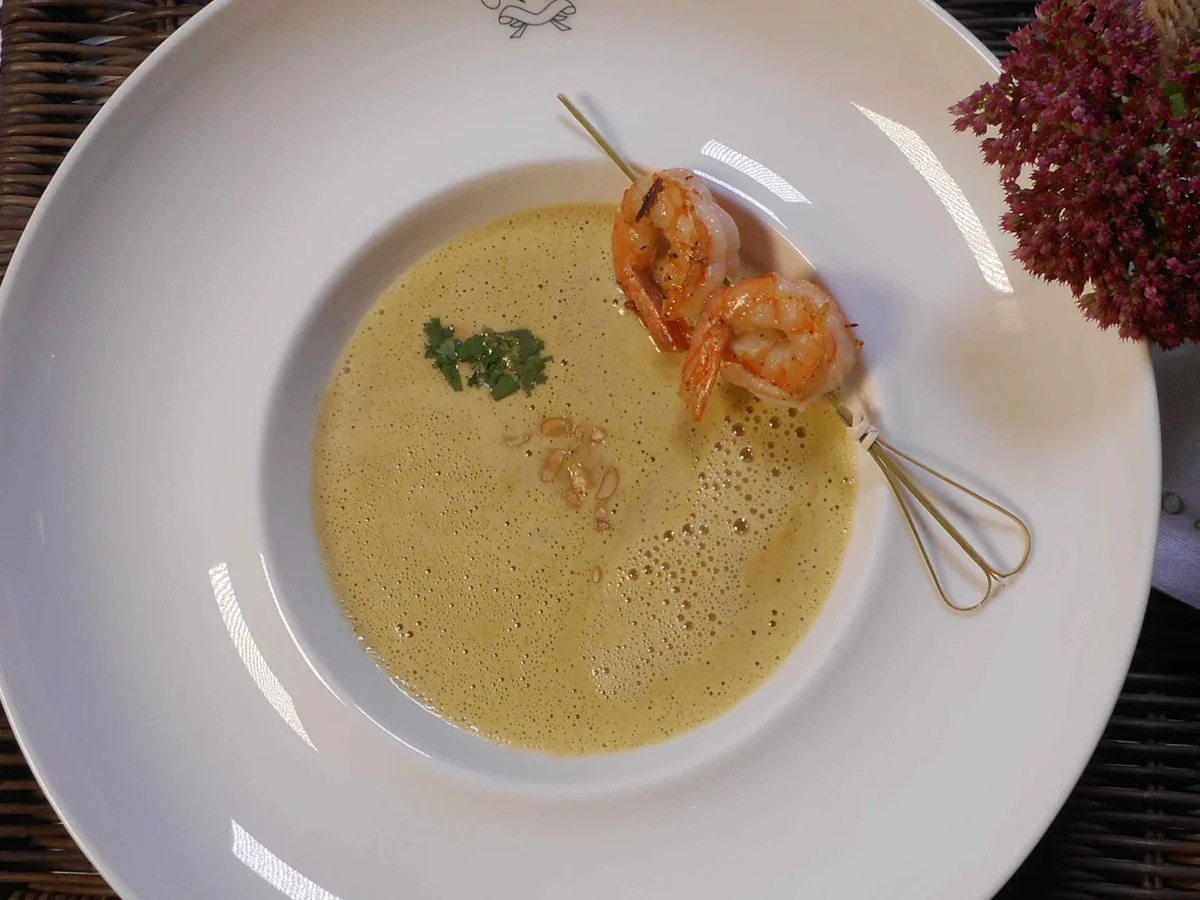 Erdnuss-Suppe mit Riesengarnelen - Rezept
