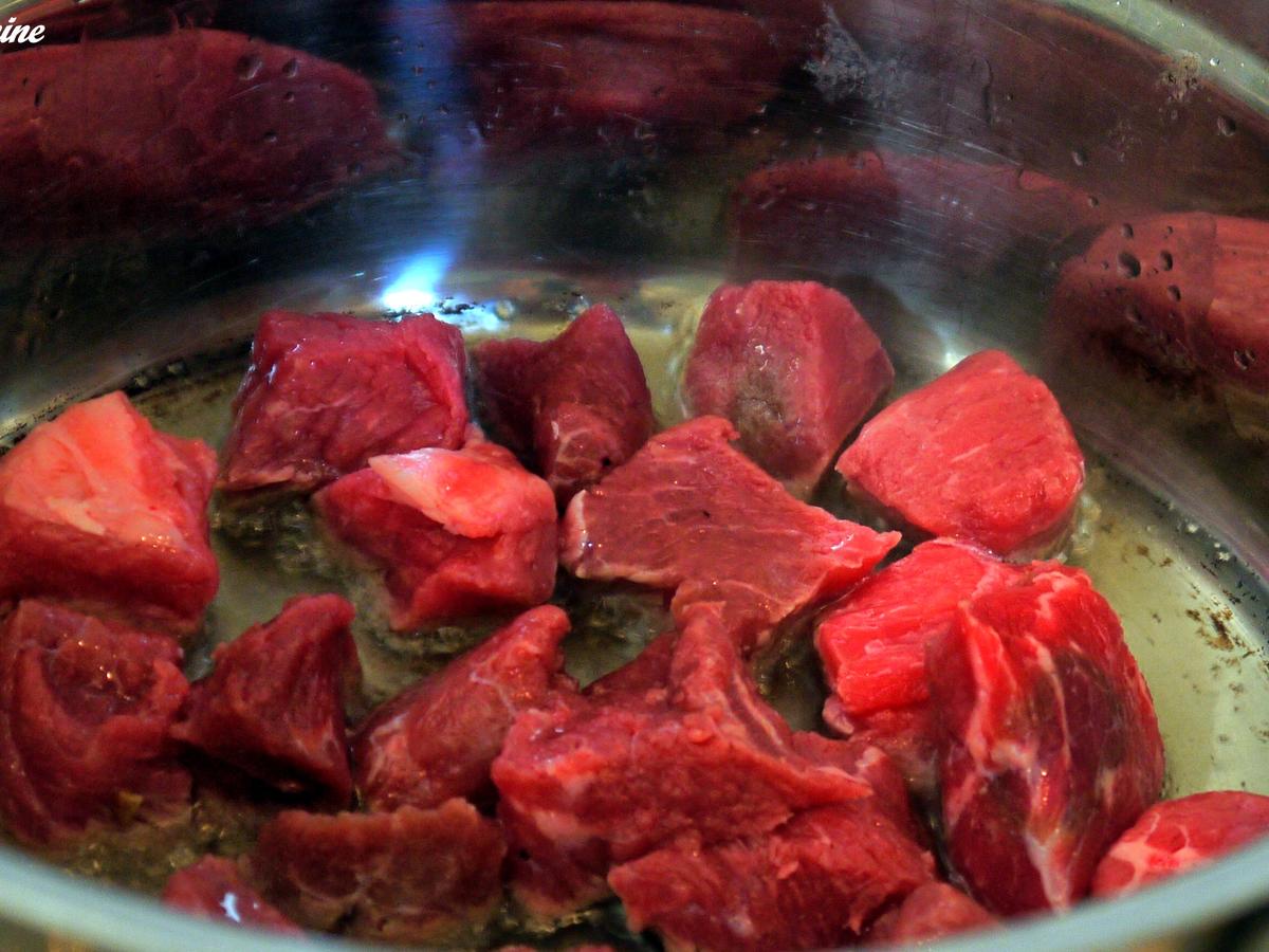 Italienisches Gulasch - einfach - 306 kcal/100g Italienisches Gulasch - einfach - 306 kcal/100g