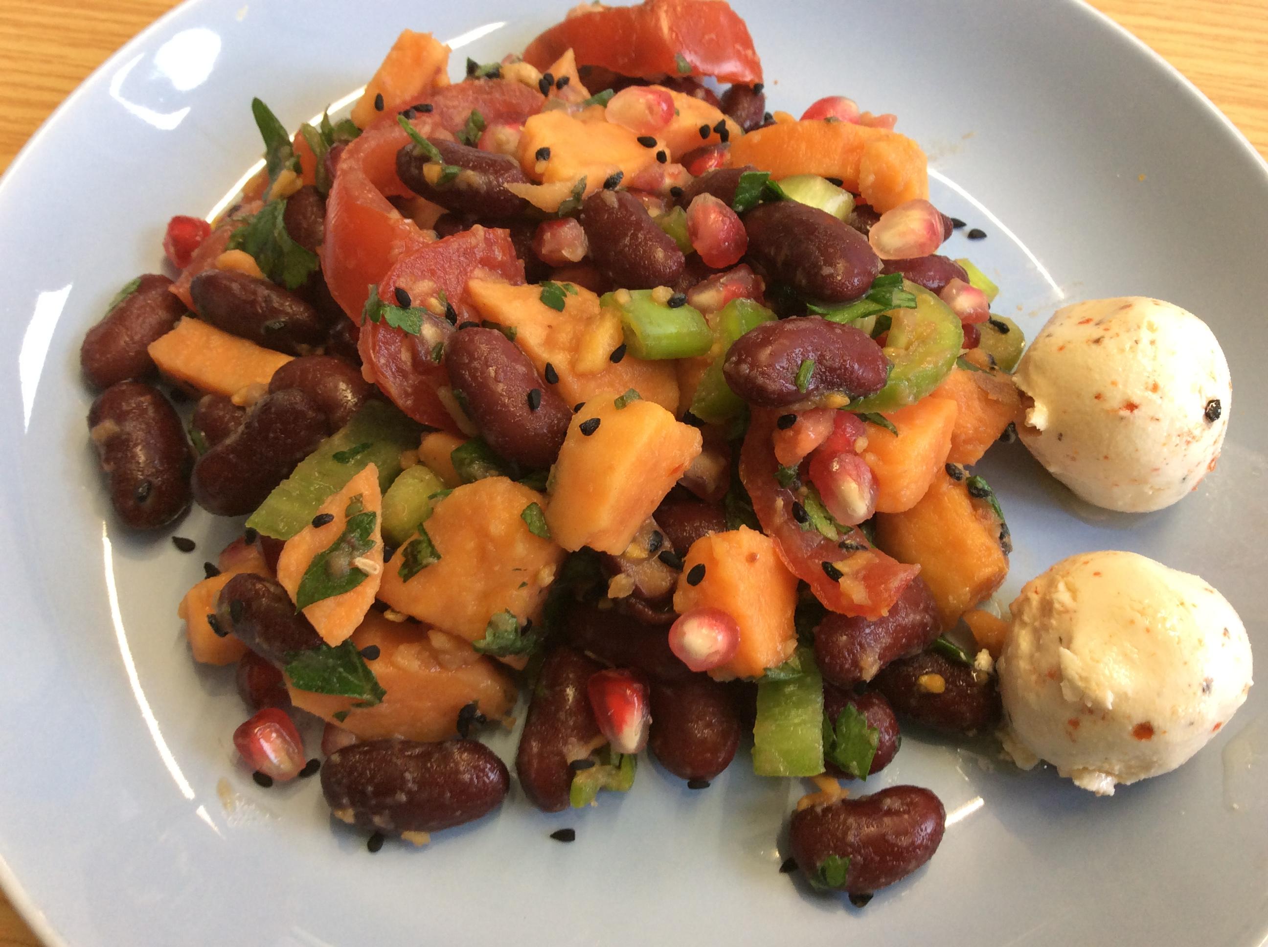 Bilder für Süßkartoffel Salat mit Granatapfel - Rezept