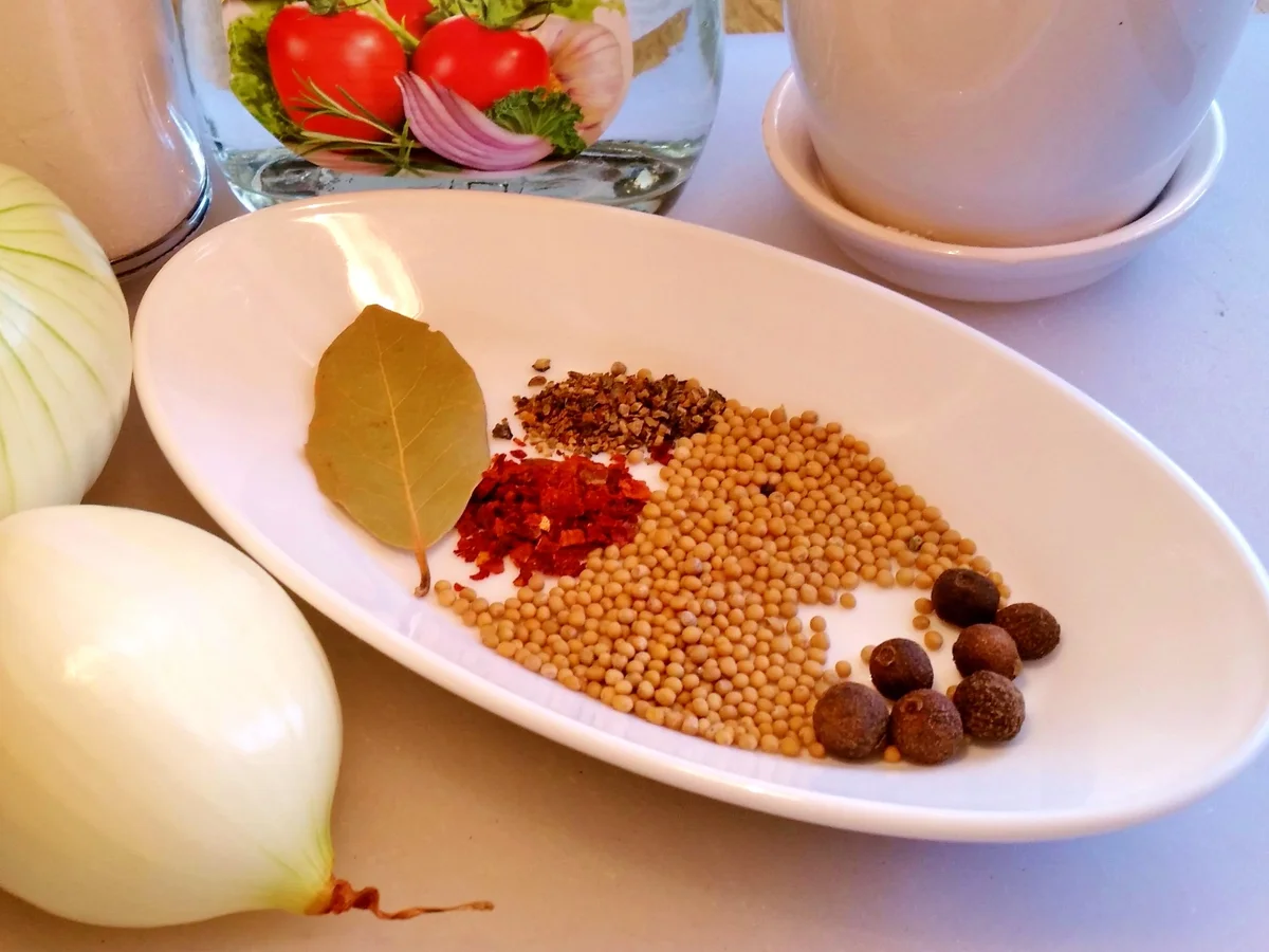 Schnellgurken mit reichlich Zwiebeln - selbst angesetzt ... - Rezept - Bild Nr. 1118