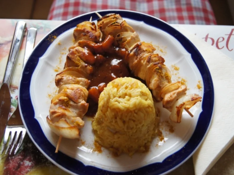 Hähnchenbrustfilet-Zwiebel-Schaschlik mit Currysauce süß-sauer und Zwiebel-Curry-Reis - Rezept - Bild Nr. 1147