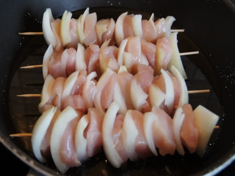 Hähnchenbrustfilet-Zwiebel-Schaschlik mit Currysauce süß-sauer und Zwiebel-Curry-Reis - Rezept - Bild Nr. 1152