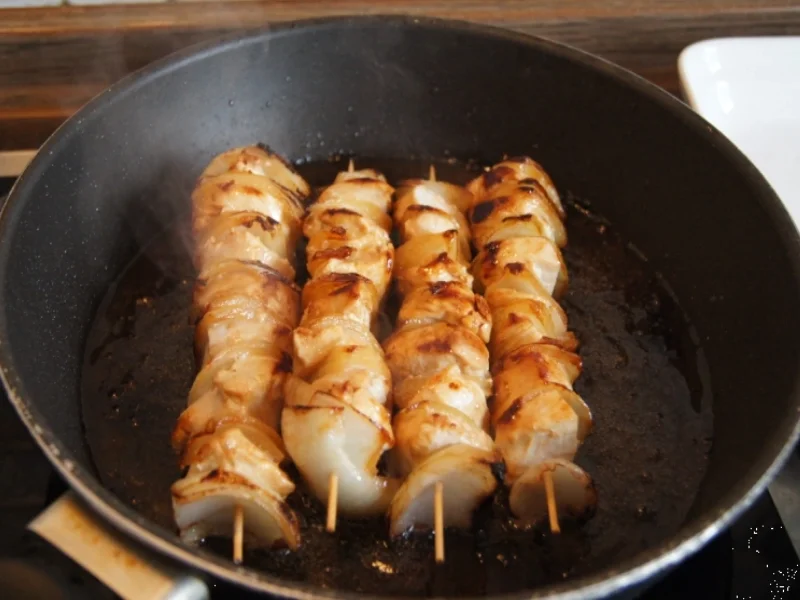 Hähnchenbrustfilet-Zwiebel-Schaschlik mit Currysauce süß-sauer und Zwiebel-Curry-Reis - Rezept - Bild Nr. 1155