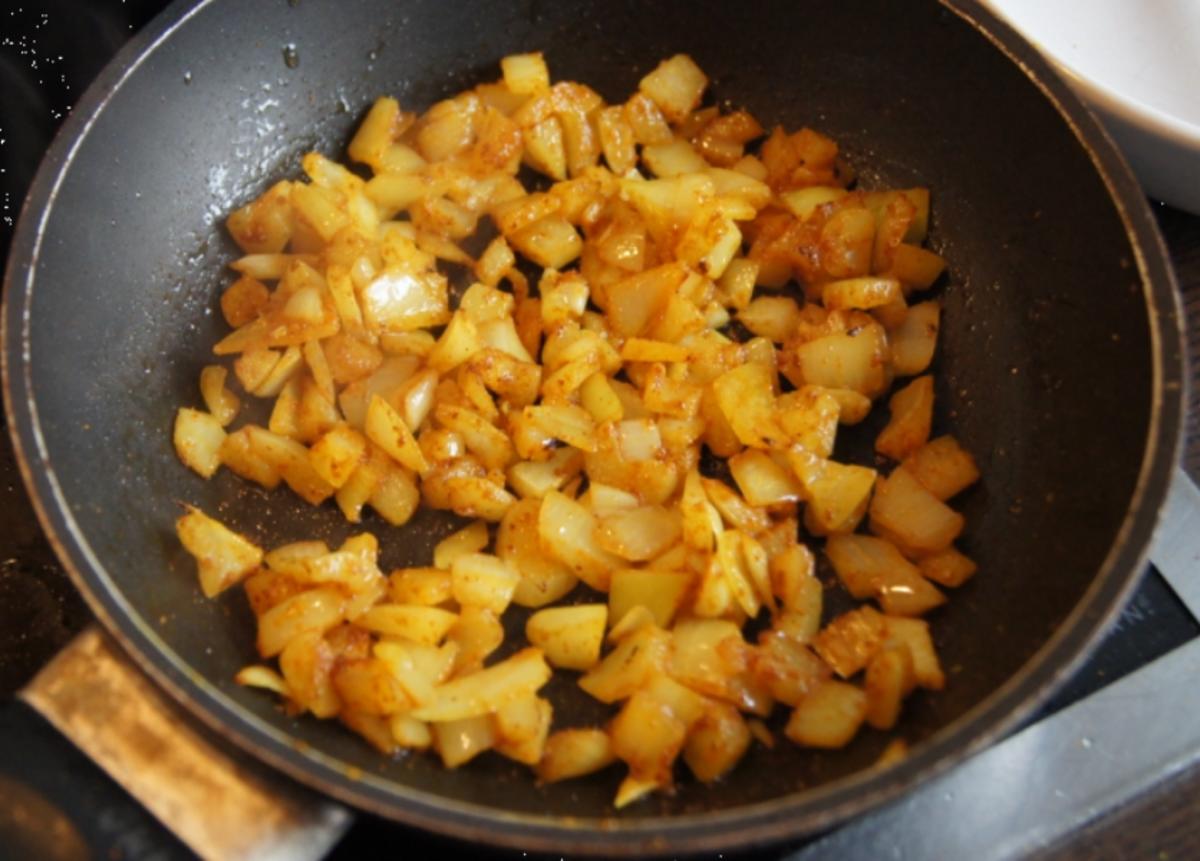 Hähnchenbrustfilet-Zwiebel-Schaschlik mit Currysauce süß-sauer und Zwiebel-Curry-Reis - Rezept - Bild Nr. 1160