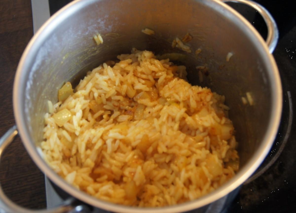 Hähnchenbrustfilet-Zwiebel-Schaschlik mit Currysauce süß-sauer und Zwiebel-Curry-Reis - Rezept - Bild Nr. 1162