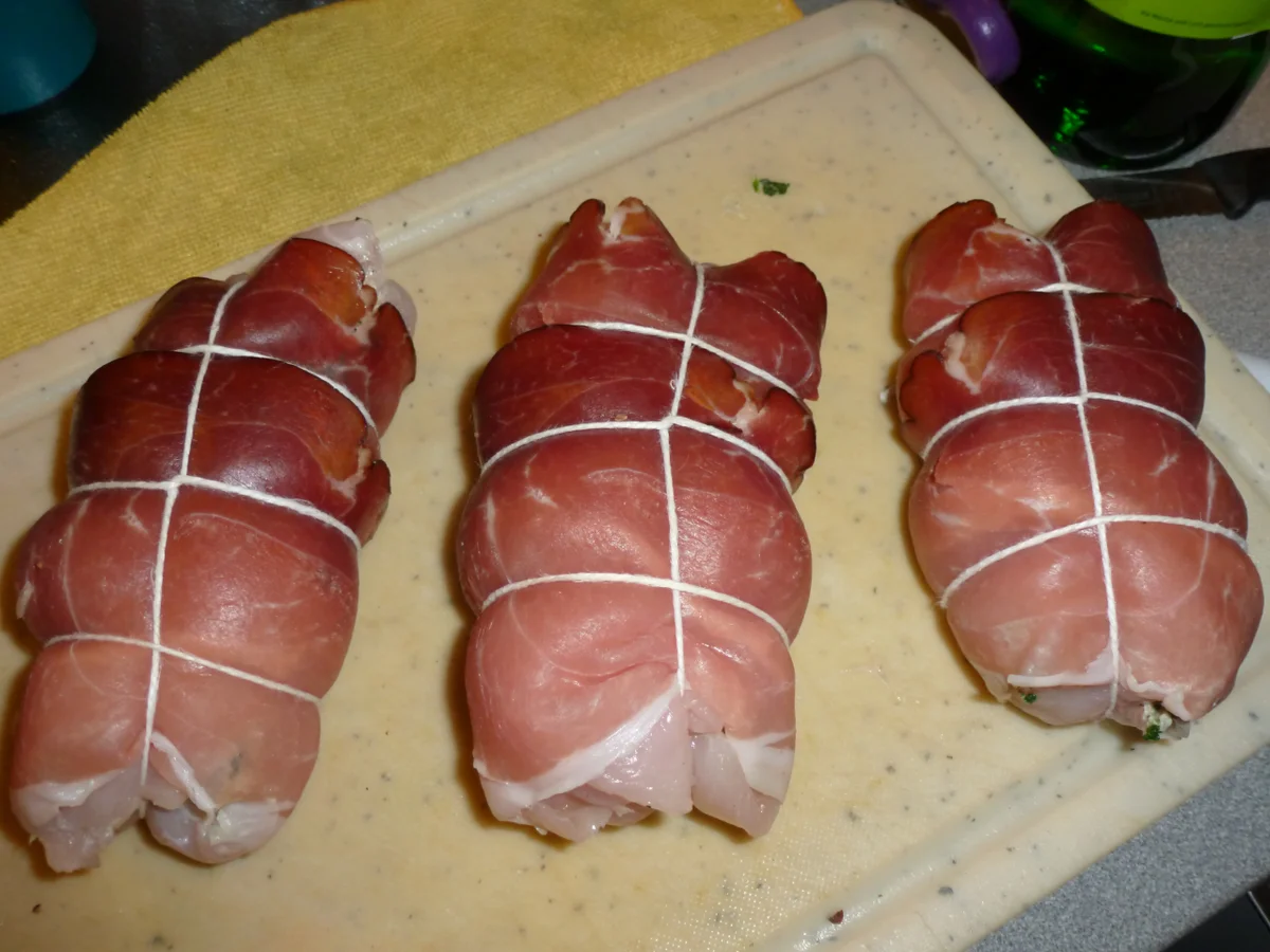 Hähnchenbrustfilet im Speckmantel mit Spinat-Käsefüllung - Rezept - Bild Nr. 1156