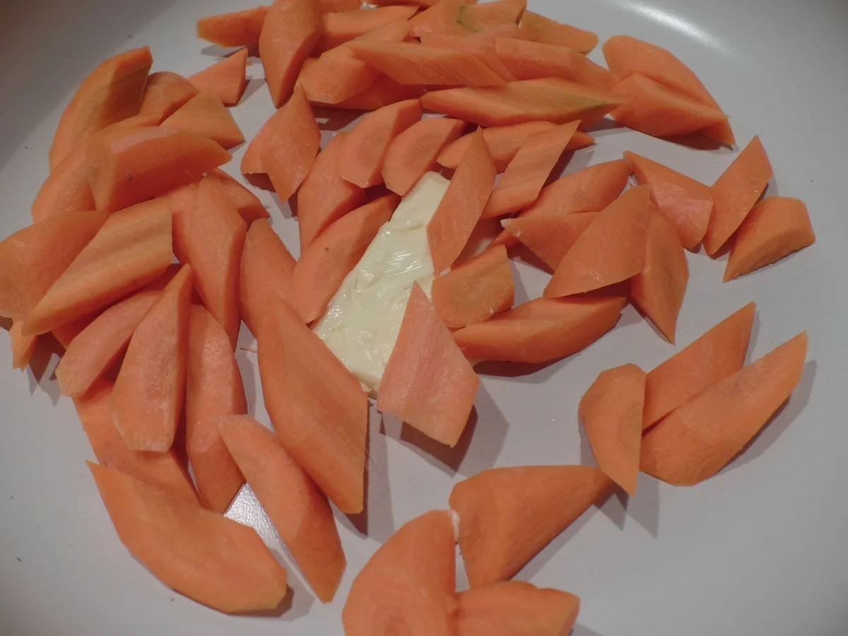 Buletten mit Lauch-Möhren-Gemüse und Selleriestampf - Rezept - Bild Nr. 1128