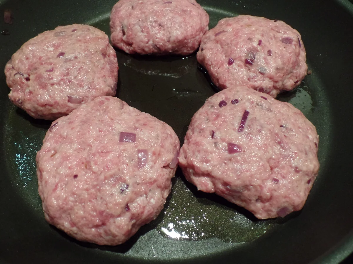 Buletten mit Lauch-Möhren-Gemüse und Selleriestampf - Rezept - Bild Nr. 1136