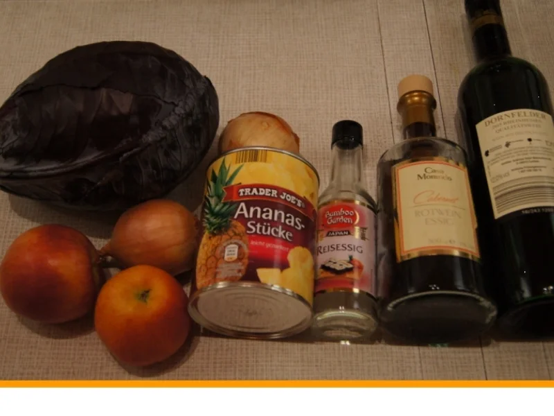 Kalbsrouladen mit Ananas-Apfel-Rotkohl und Tschechischen Hefeteig Klößen - Rezept - Bild Nr. 1115