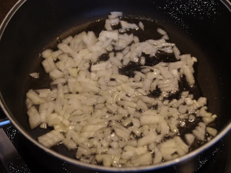 Rezept: Spinat-Semmelknödel mit Waldpilz-Rahmragout Bild Nr. 1108 Spinat-Semmelknödel mit Waldpilz-Rahmragout - Rezept - Bild Nr. 1108