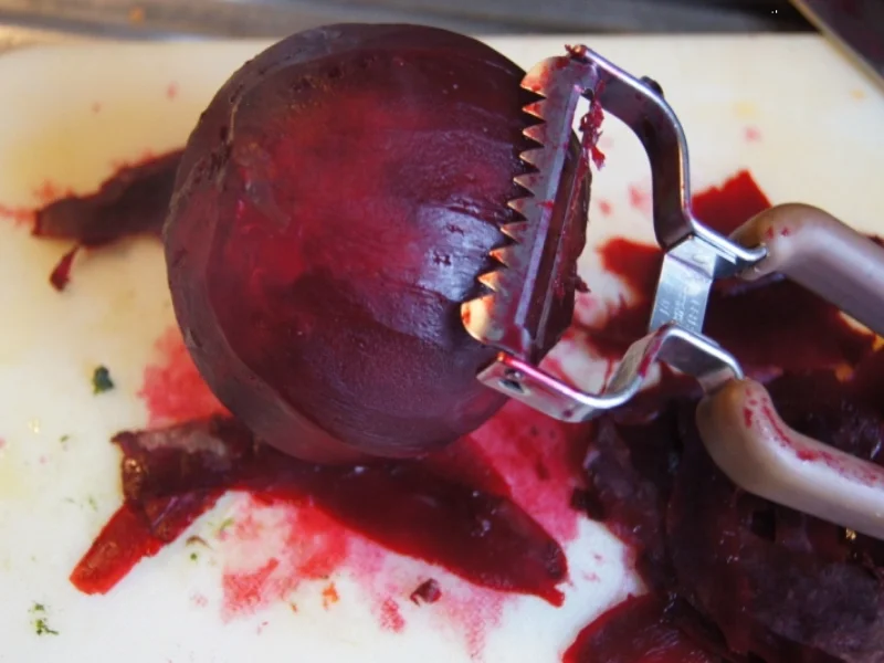 Gebratene Spinat-Semmelknödel mit Rote-Bete-Möhren-Gemüse und Rührei - Rezept - Bild Nr. 1131