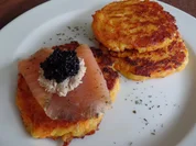 Quark-Kartoffel-Möhren-Puffer mit Lachs - Rezept - Bild Nr. 1134