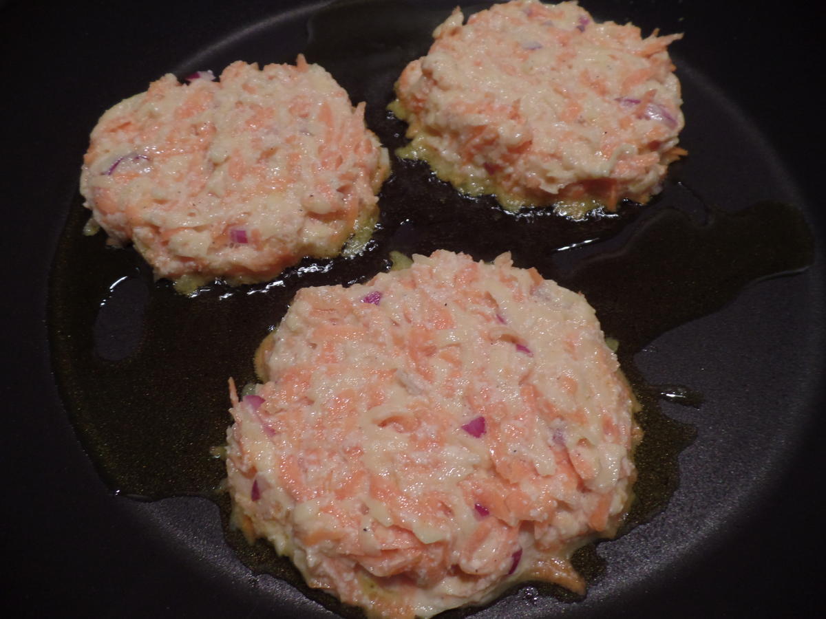 Quark Kartoffel Möhren Puffer mit Lachs - einfach - von Sheeva1960