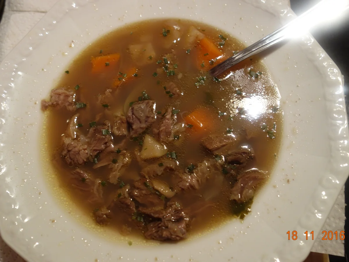 Heute gibts: Waltl`s kräftige Rindssuppe; - Rezept - Bild Nr. 1144