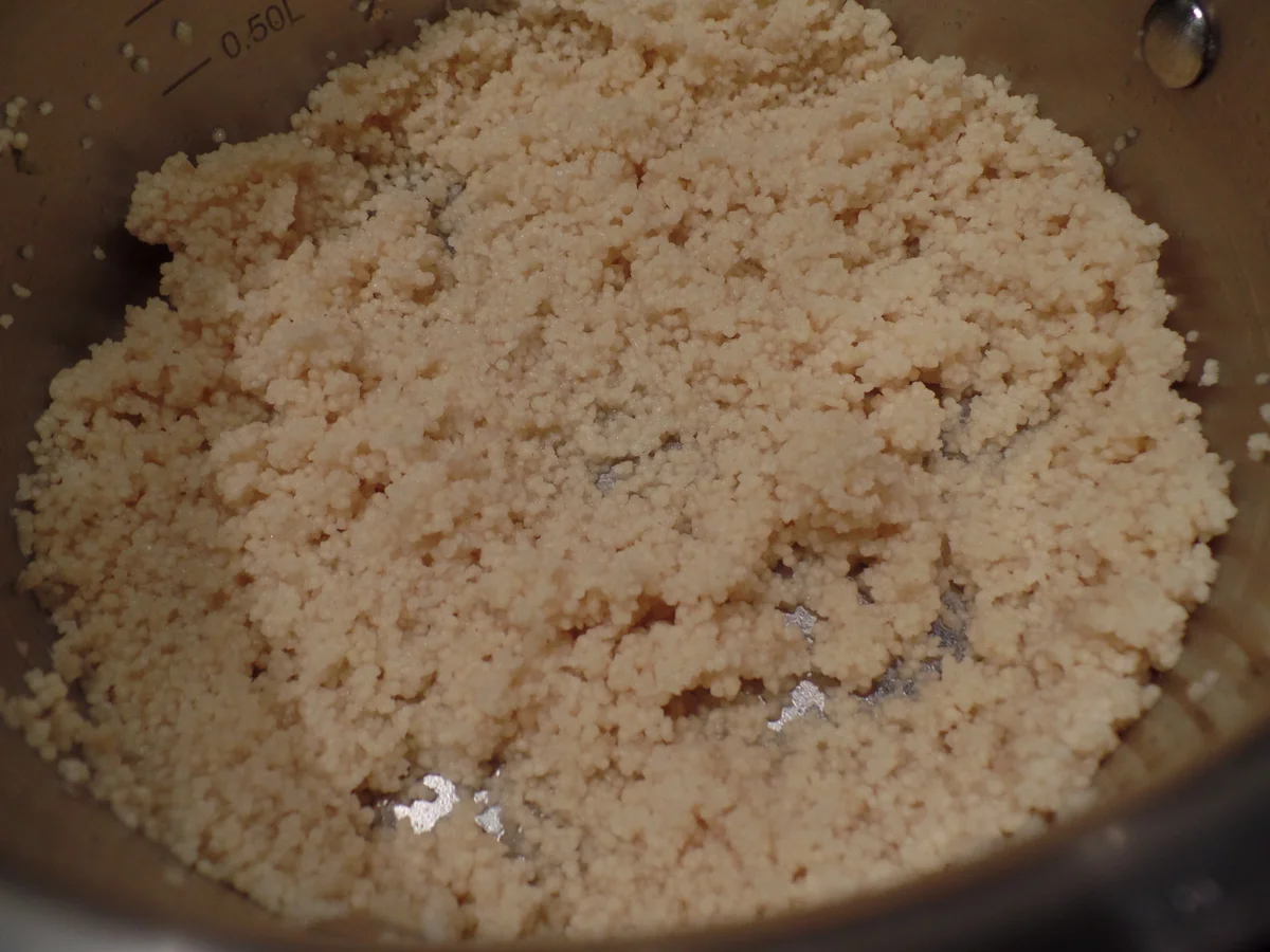 Rotbarsch mit Couscouskruste und Endiviensalat - Rezept - Bild Nr. 1159