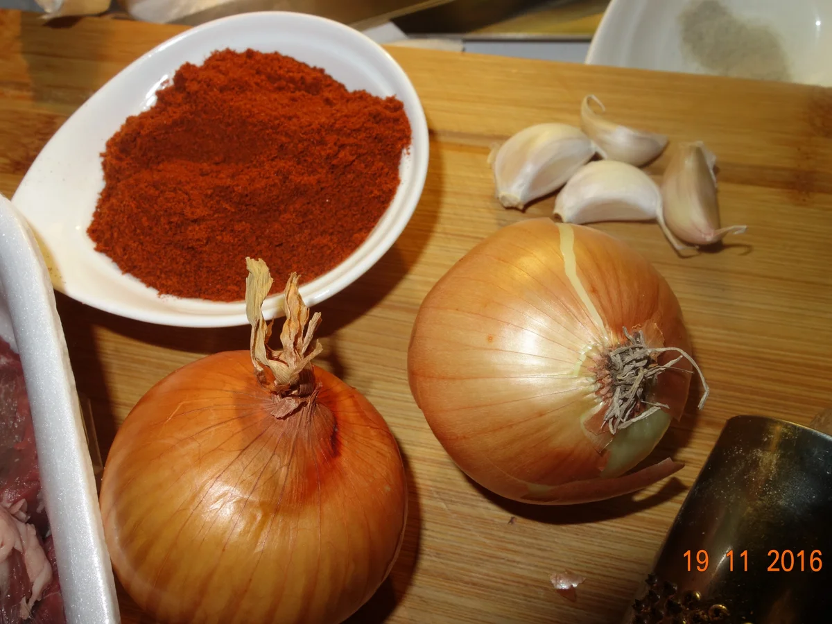 PÖRKÖLT - Rezept - Bild Nr. 1179