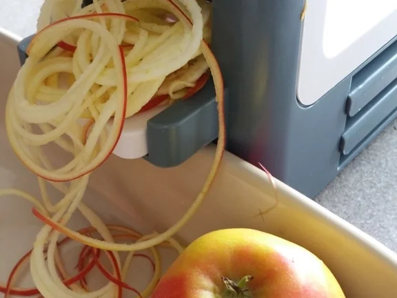 Scharfe Apfelspaghetti als Pausensnack - Rezept