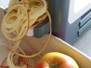 Scharfe Apfelspaghetti als Pausensnack - Rezept