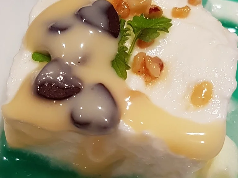 Geeiste Quarkwürfel- mit Eierlikör ein weihnachtliches Dessert - Rezept - Bild Nr. 1192