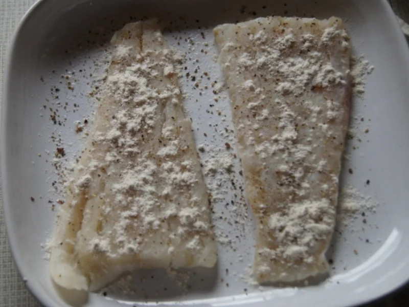 Kabeljau Filet auf Paprika-Gemüsezwiebel-Gemüse - Rezept - Bild Nr. 1198