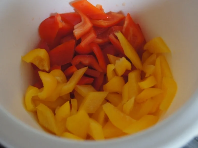 Kabeljau Filet auf Paprika-Gemüsezwiebel-Gemüse - Rezept - Bild Nr. 1200