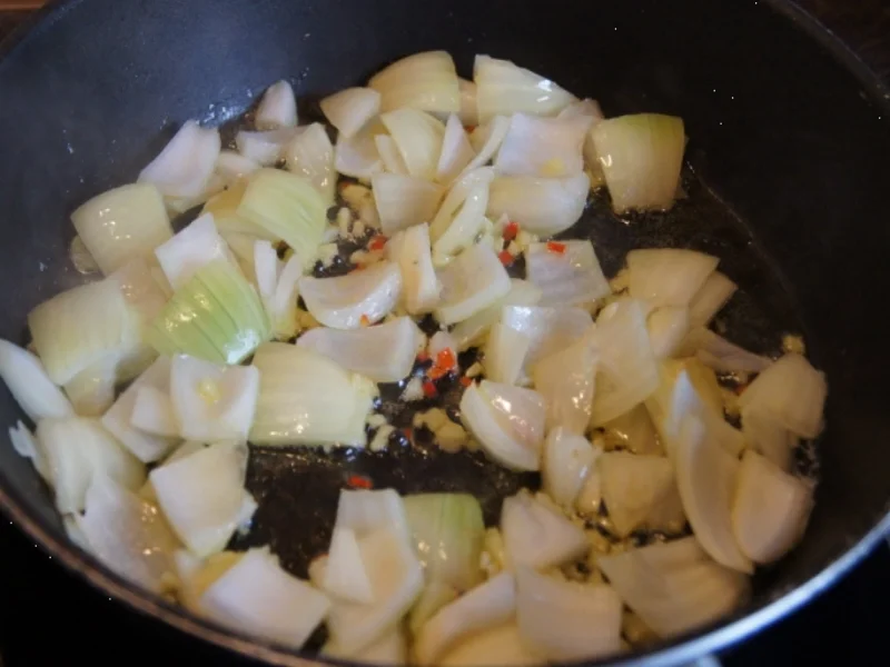 Kabeljau Filet auf Paprika-Gemüsezwiebel-Gemüse - Rezept - Bild Nr. 1206