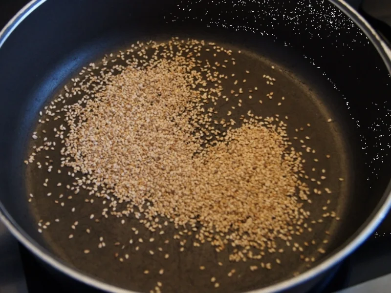 Gebratene Tofuwürfel mit gerösteten Sesam und Bandnudeln mit Basilikum - Rezept - Bild Nr. 1208